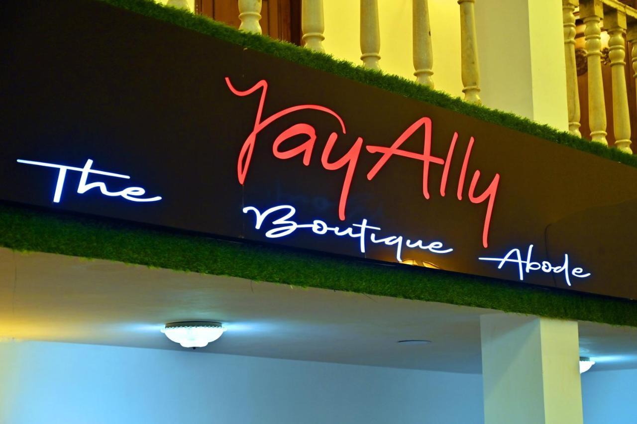 Jay Ally - Boutique Hotel New Delhi Bagian luar foto